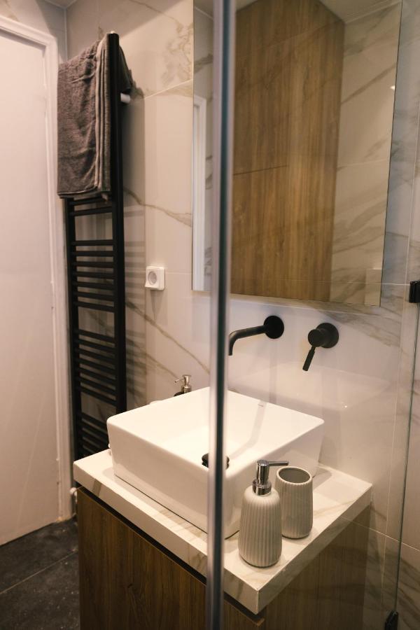 Spacious Apartment Close To The Sea And The City Center Athena Bagian luar foto